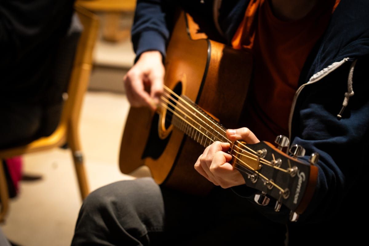 Guitar Lessons in Ilkley and Online