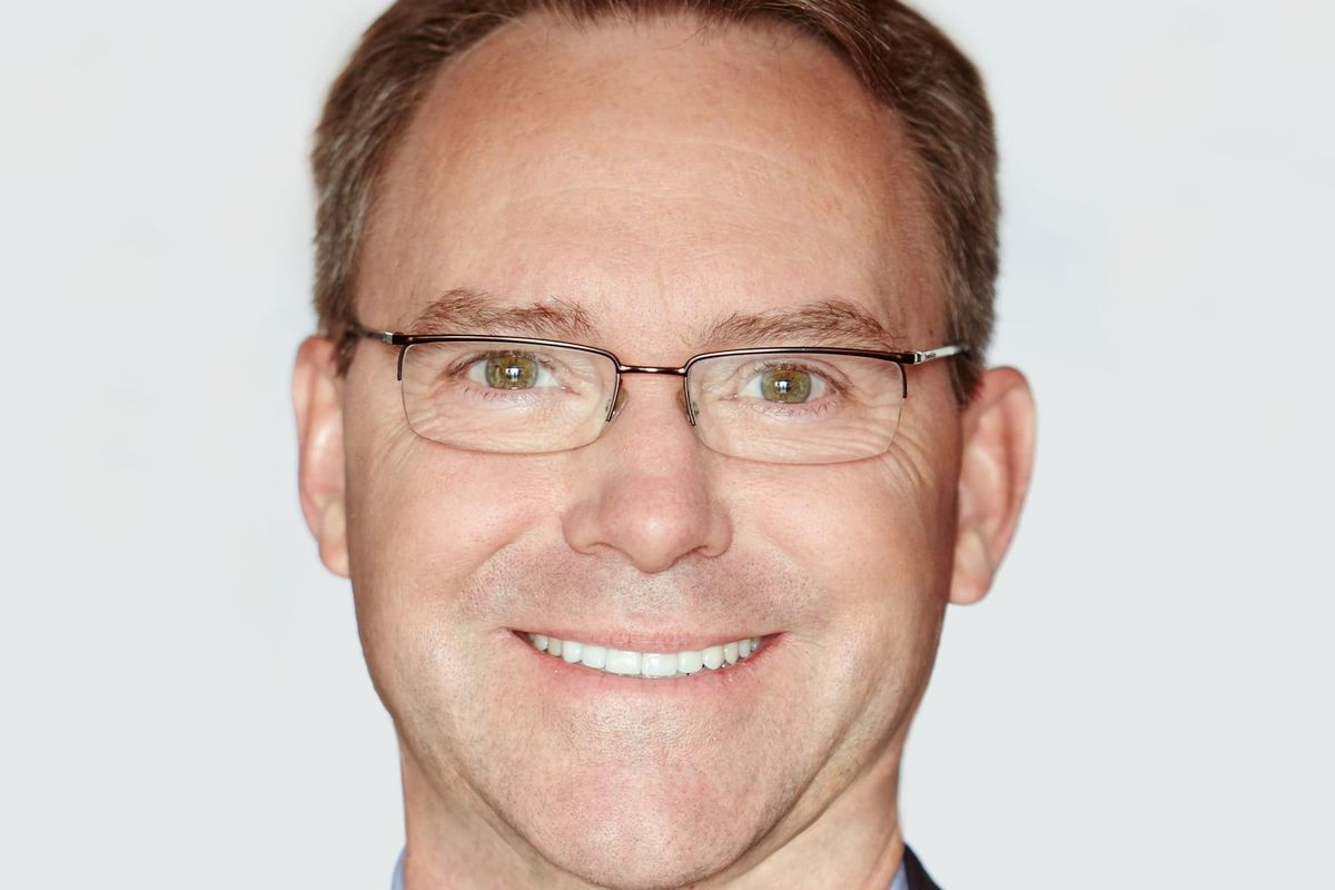 Cisco celebrates "second strongest year" ever, cuts 7% of its workforce