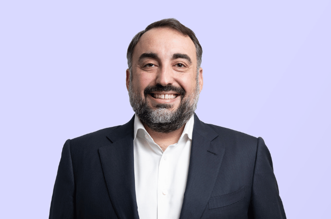 CISO Alex Stamos backs Krebs after resignation: Blasts “corrosive” personal targeting by Trump