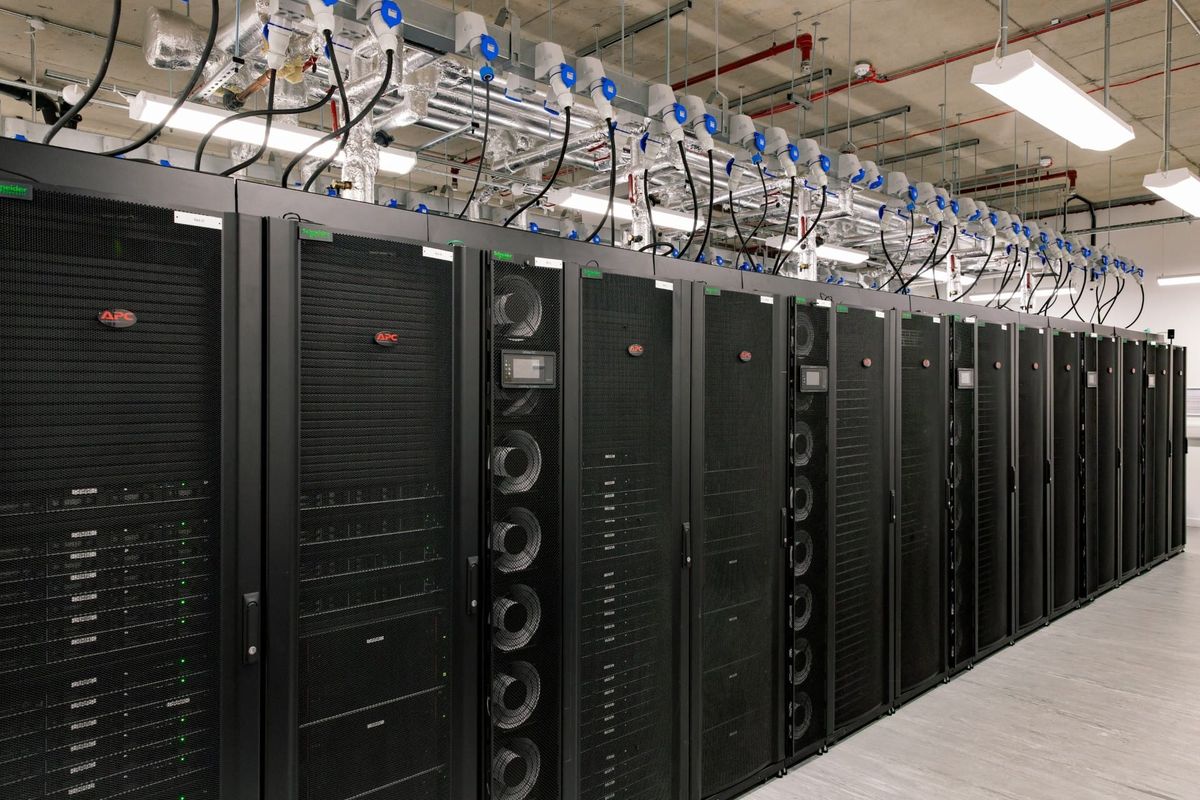 Queen Mary updates HPC data centre to liquid cooling, hot showers; says cloud too pricey