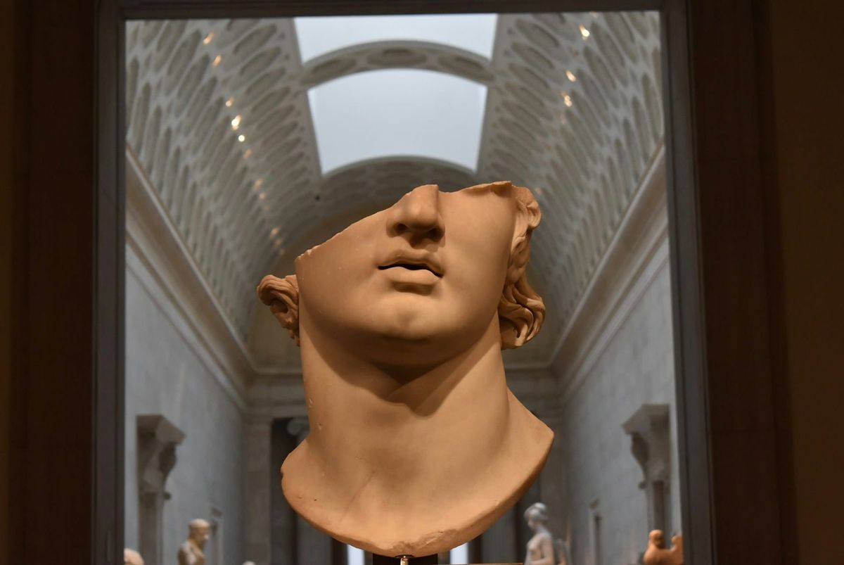 “Headless” Salesforce hits 1 trillion API calls: Analysts worry it hastens the SaaSpocalypse
