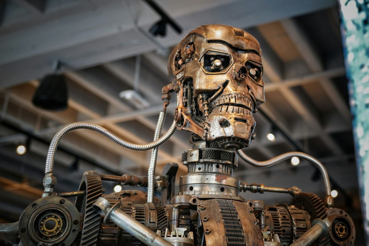 Palantir says its alternative to vegetarian, Marxist frontier AI is making a fortune