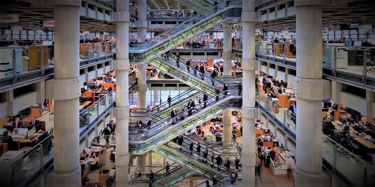 Lloyds aims to save £800m with shift to the cloud, contracts DXC Technology