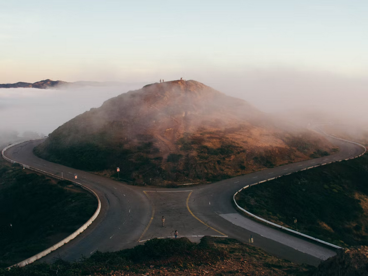 Standard Chartered COO follows CIO out the door – bank combines tech, ops