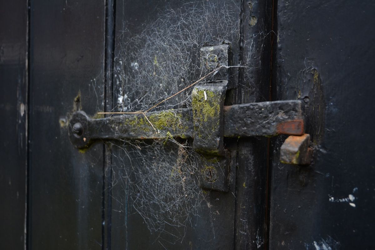 One single HMG department is running 600+ unsupported apps