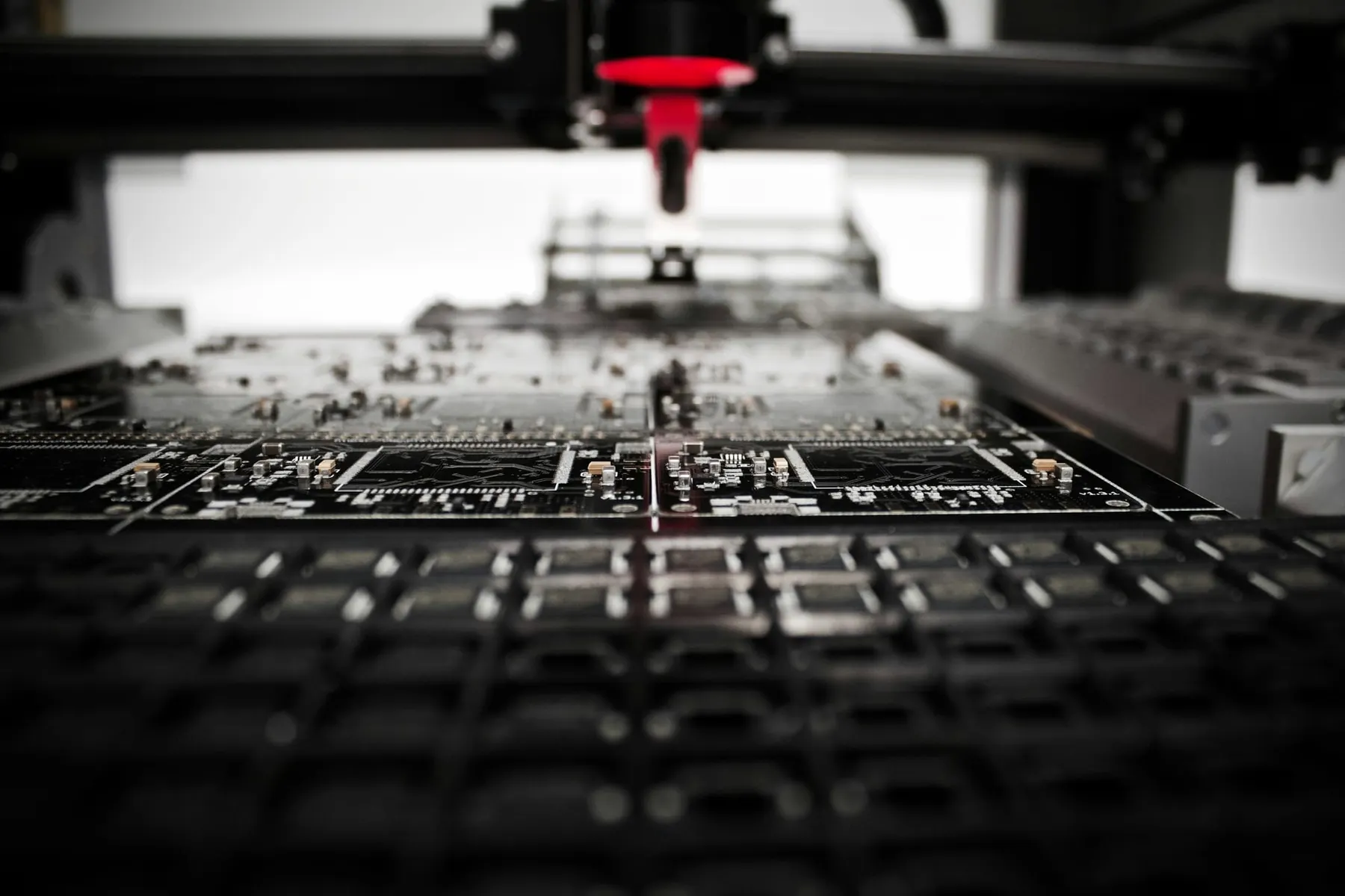techUK urges govt to build an "open access" hybrid semiconductor fab
