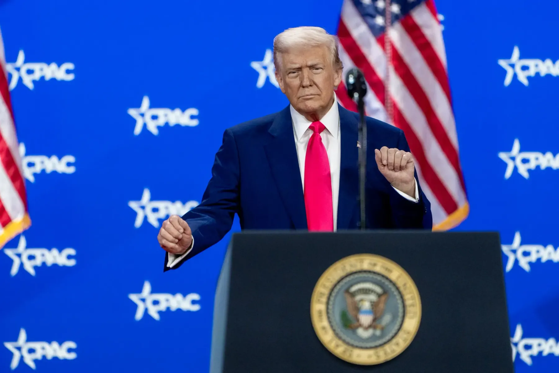 U.S. President Donald Trump does a stupid dance at CPAC.