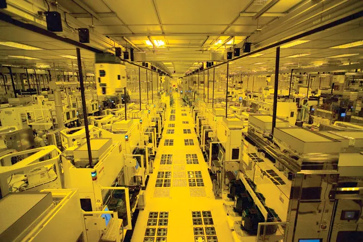 Global chip shortage to cost automakers $210b