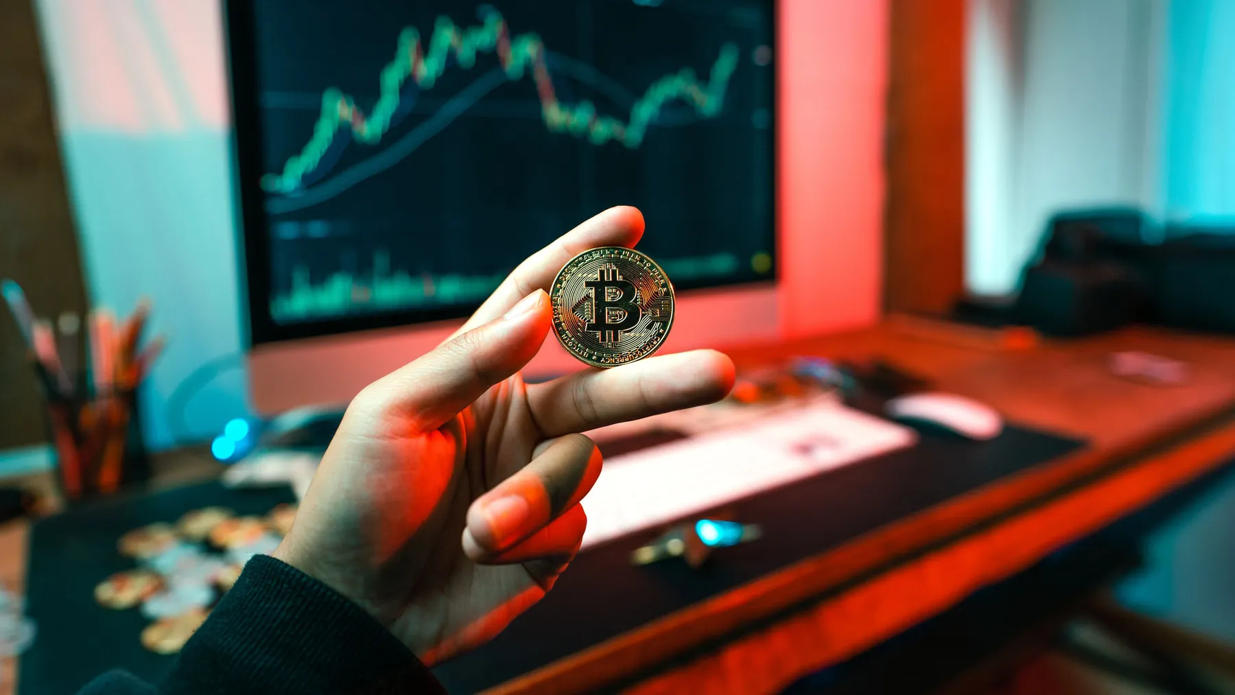 Iran-backed group breaches US agency via Log4Shell, mines crypto