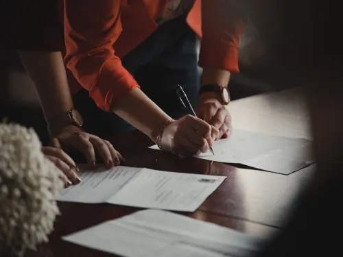 Google moves forward with signature support