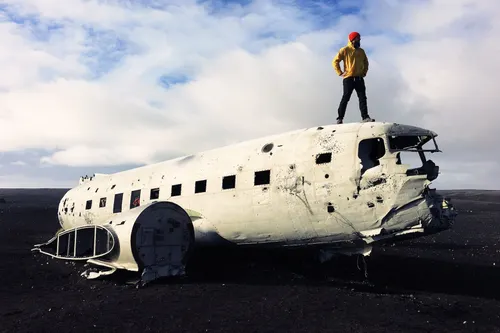 Aerospace firm hacked by “multiple” adversaries