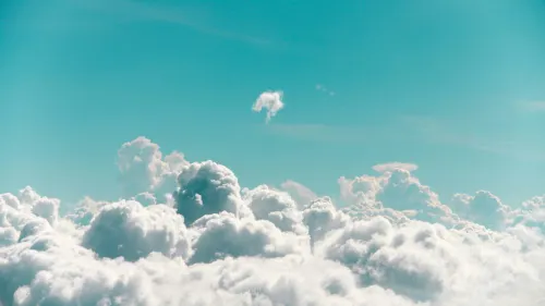 Lloyds Bank frees up half on-site data storage as Microsoft, Oracle cozy up on cloud
