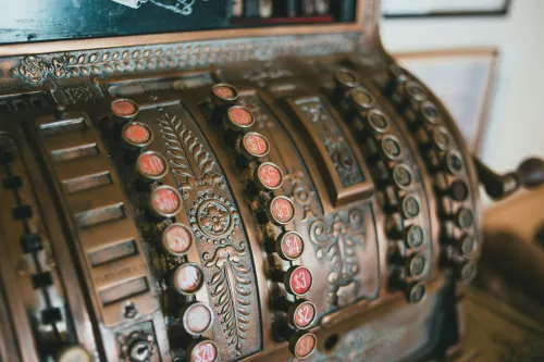 A traditional cash register. Anthropic changes its pricing policy for Claude users.