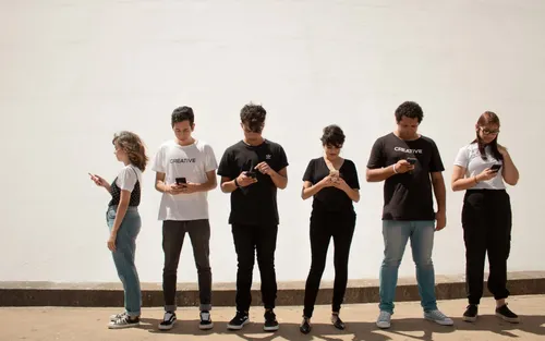 Smartphone troubles hamper Arm's AI success