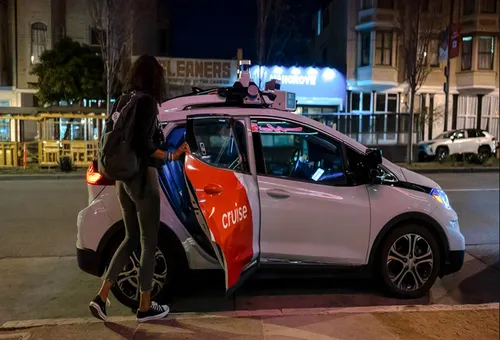 GM keeps burning cash on 'aggressive' self-drive startup as glitches persist