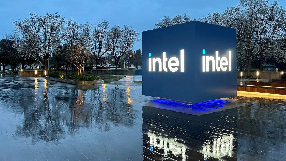 Intel bloodbath: 15,000 jobs slashed, dividend frozen, shares tank