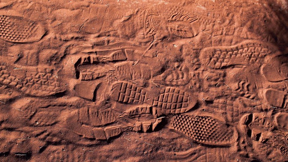 From C2 to C3: Hackers are getting esoteric when covering footprints, calling home.