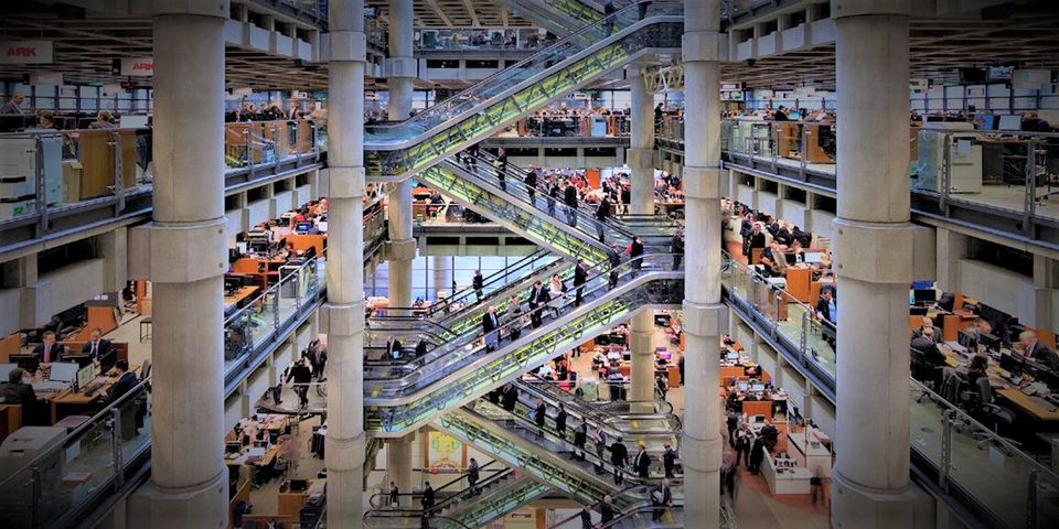 Lloyds aims to save £800m with shift to the cloud, contracts DXC Technology