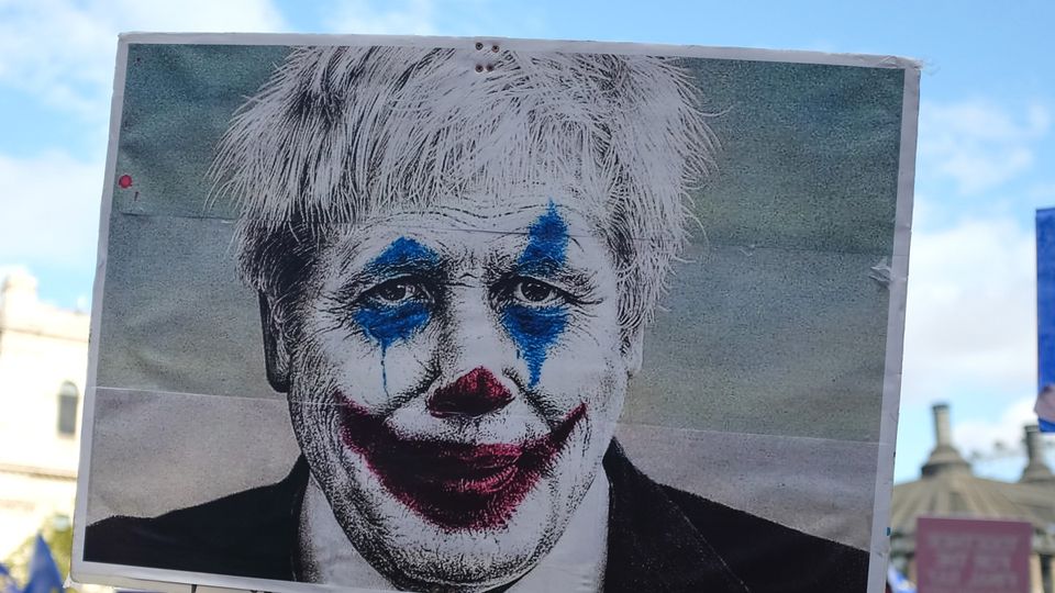 Political turmoil trashes Softbank’s Arm UK IPO plans