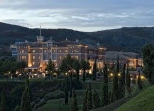 Obama-Girls-Spain-10-Hotel