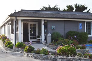 sanpebblesinn03 San Pebbles Inn in Cambria, California