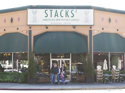 stacks01 Stacks Breakfast Lunch Brunch Restaurant in Burlingame California