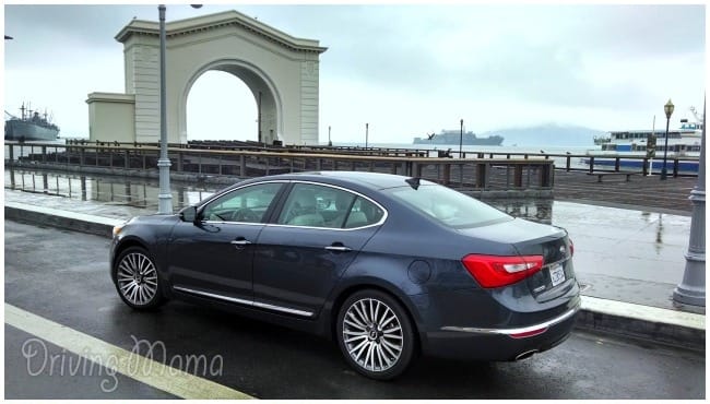 2014 Kia Cadenza Luxury Sedan - family car review #cars