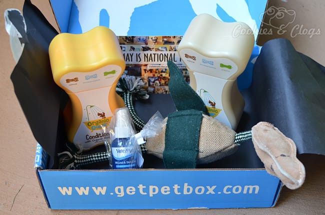 PetBox Review - monthly pet / dog / cat delivery service #Dogs #Cats