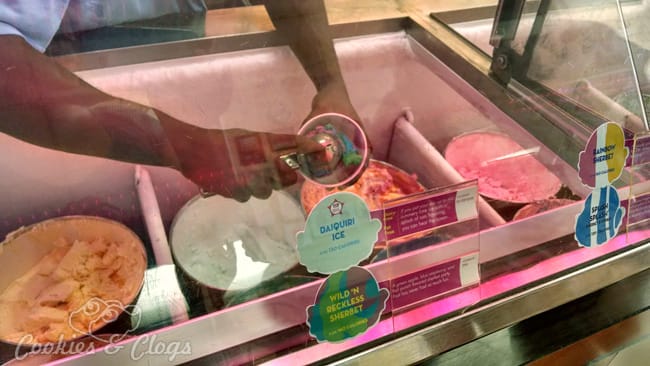 Back to School with New Seasonal Baskin-Robbins Flavors #bts