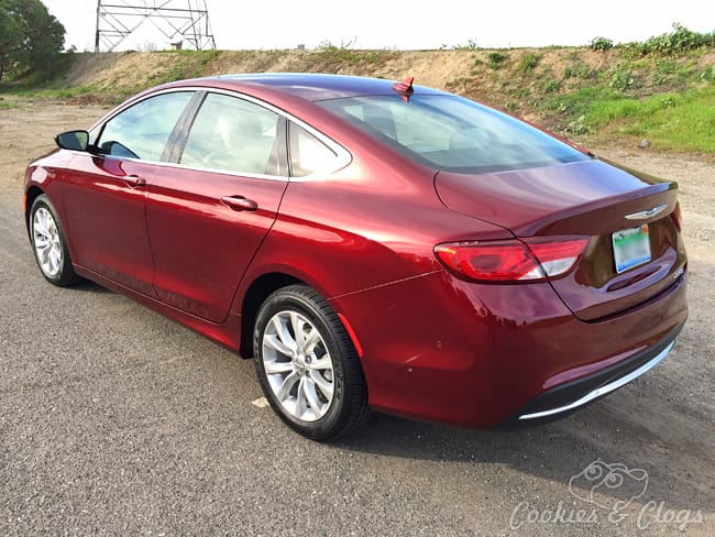 2015 Chrysler 200C Review – Sedan Car
