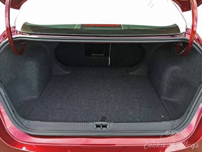 2015 Chrysler 200C Review – Sedan Car