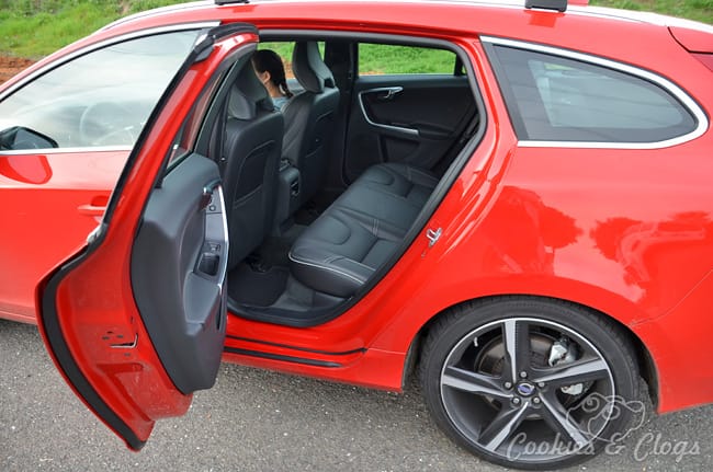 Cars | Car Reviews| The station wagon is back and is sportier than ever. Check out all the pros and cons of this 2015 Volvo V60 R-Design and how it work with the mobile smartphone app.