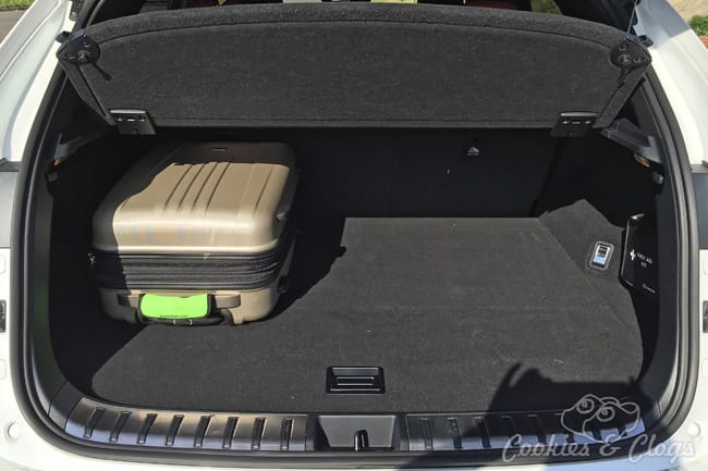 Cars | Car Reviews | The 2015 Lexus NX 200t packs quite a punch and does so with style. Find out why this is a fantastic family CUV or for outdoor adventurers.