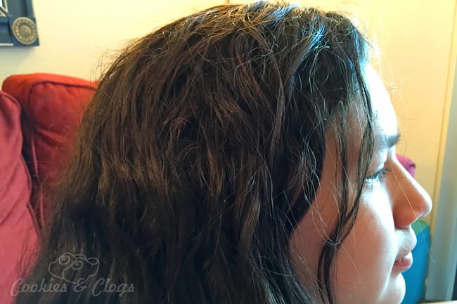 Beauty | Hair | Trying to teach my daughter to love her curls. See how the new Love Your Curls book from Dove Hair and the new product line helps. This is can even be a cute personalized gift for girls, tweens, teens, and women with curly hair.