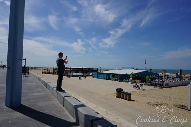 Travel | Holland | We’re back in the Netherlands for a visit. See the rest of the photos from the day at Scheveningen and find out how Dutch people eat raw herring.