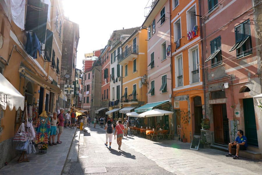 Travel | Travel with Kids | Italy | Travel tips and transportation ideas for visiting Cinque Terre / Cinqueterre in the Tuscany area of Italy.