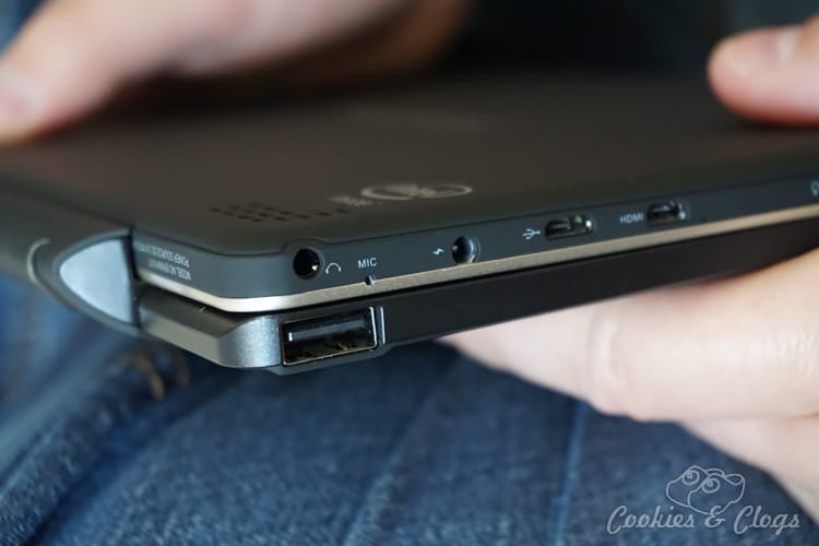 Technology | Mobile Devices | The new Nextbook 10.1" Quad Core Windows 2-in-1 Tablet with keyboard from Efun is a bargain. See who the Nextbook 10 is ideal for!