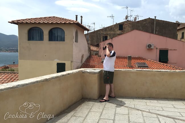 Travel | Italy | Our dream family vacation turned into a nightmare travel story with a flat tire, being way overcharged / ripped off, and more. We were stuck in our swimsuits and at the mercy of shady business owners.