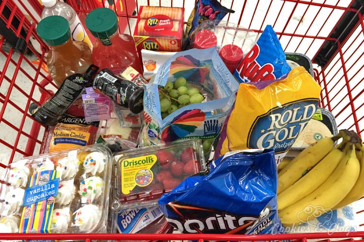 Shopping | Special Events | Party Ideas | Want to throw a last-minute end of summer pool party for the kids? Here are three simple tips to keep your event stress-free and within budget.