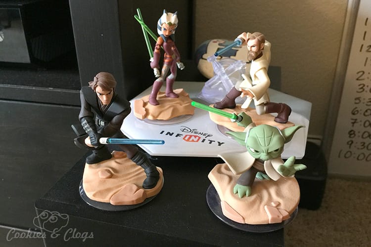 Video Games | Technology | Disney Infinity 3.0 Edition Starter Pack comes with the Twilight of the Republic Play set, Ahsoka, and Anakin Skywalker. See this family friendly review.