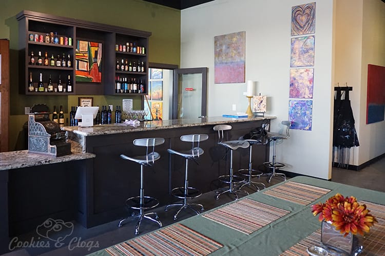 San Francisco Bay Area | Create, Mix & Mingle is a paint and wine / paint and sip studio in San Mateo California. There is also a separate space for painting and mixed media classes and private events for kids and families