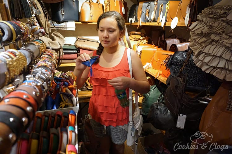Shopping | Gift Guides | 12 gift ideas for teen girls based on my daughter and her tween / teenage friends.
