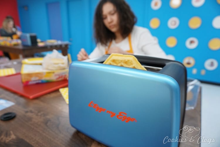 Food | Technology | Kellogg’s has been making Eggo waffles at the Eggo headquarters in San Jose, CA for years but no one has been invited for a behind-the-scenes factory tour. Join my daughter and me as we learn more about Eggo and build our own Eggoji creations in honor of the new app! So fun — Eggo + emoji = Eggoji!