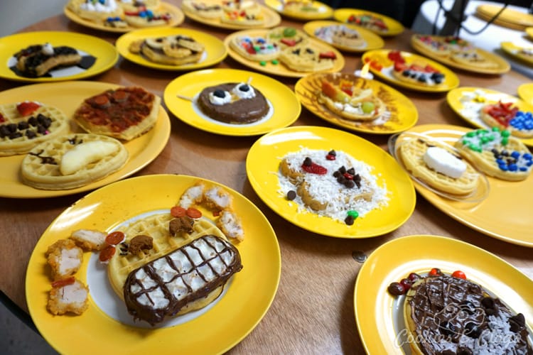 Food | Technology | Kellogg’s has been making Eggo waffles at the Eggo headquarters in San Jose, CA for years but no one has been invited for a behind-the-scenes factory tour. Join my daughter and me as we learn more about Eggo and build our own Eggoji creations in honor of the new app! So fun — Eggo + emoji = Eggoji!