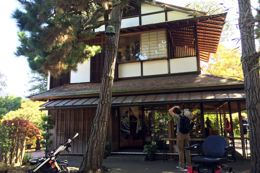 Cookies & Clogs | Travel | Hotels | During the J-POP Summit 2016 event with Mazda, my family and I were able to explore Japantown in San Francisco, CA and some of the Japanese culture. The manicured gardens and Hagiwara history at Japanese Tea Garden at Golden Gate Park.