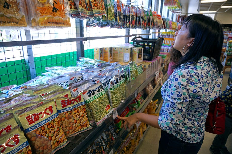 Cookies & Clogs | Travel | Hotels | During the J-POP Summit 2016 event with Mazda, my family and I were able to explore Japantown in San Francisco, CA and some of the Japanese culture. Here you'll find Japanese food, snacks, toys, clothes, furniture, books, art, and more.