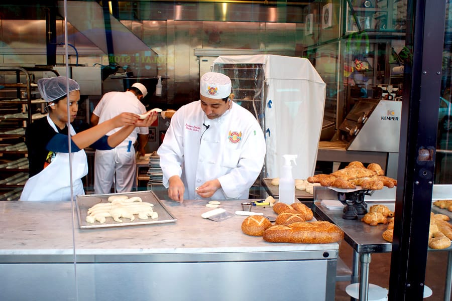 Cookies & Clogs | Travel | Looking for things to do in San Francisco with the family? Try these six day trips to see different parts of the city including Fisherman's Wharf, Chinatown, the Presidio, Muir Woods, and more. Sourdough animals at Boudin Bakery