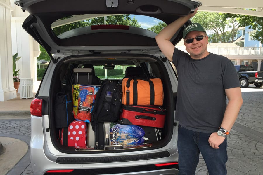 Cookies & Clogs | You don't NEED a car at Walt Disney World but it sure can be nice. We had the 2016 Kia Sedona and it was perfect for our multi-generational party of five.