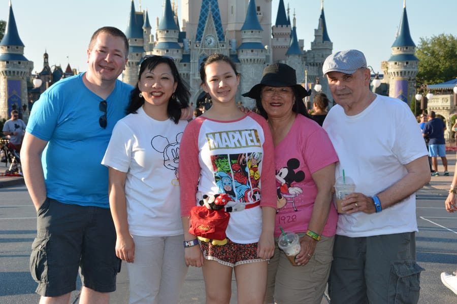 Cookies & Clogs | While traveling in the 2016 Kia Sedona, we visited Walt Disney World Magic Kingdom.