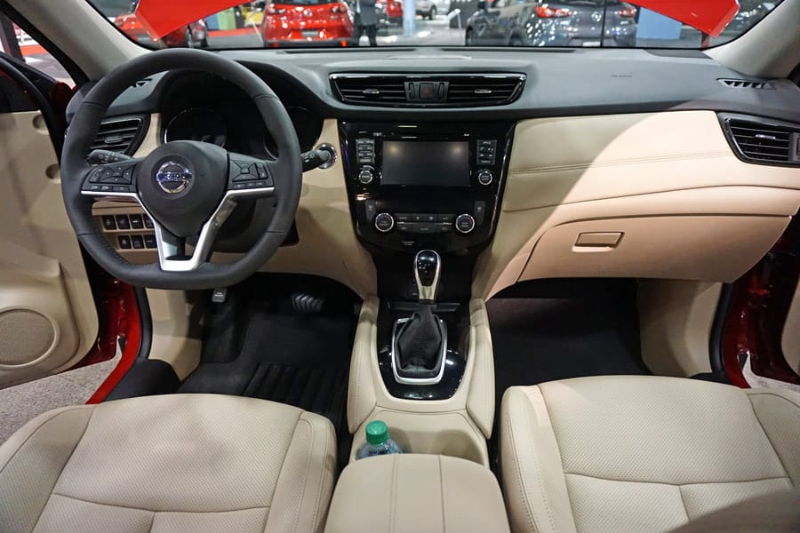 Cookies & Clogs | Cars | The 2017 Nissan Rogue and 2017 Nissan Rogue Hybrid were just announced in Miami, FL just before the 2016 Miami International Auto Show. Get your first look at this all-new CUV and check out the new features.